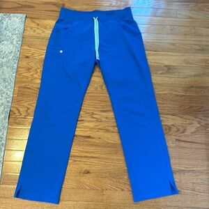 Figs Kade Cargo Scrub Pants